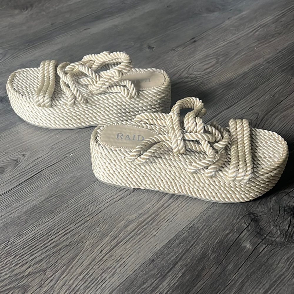 Raid woven platform sandal